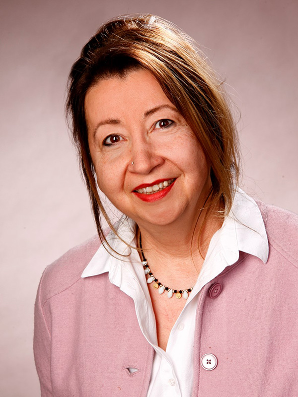  Meral Kuzu