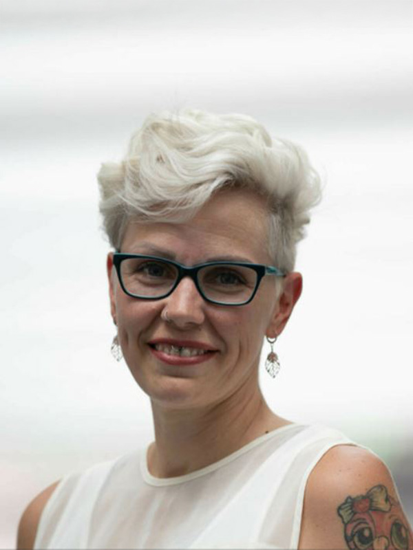  Peggy Dathe