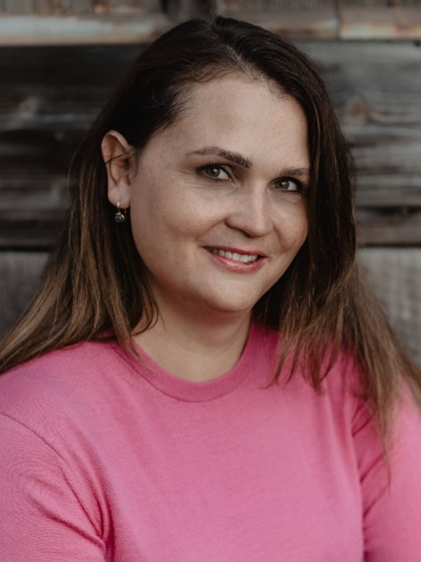  Sara Joos